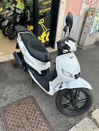 Peugeot Tweet 125 - 2023 euro 4 - PERMUTE