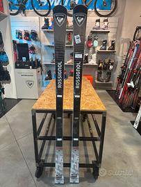 Sci Rossignol Hero Master LT 22 169 attacchi Look