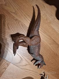 CARNOTAURO JURASSIC WORLD