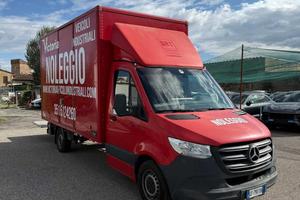 0420 NOLEGGIO FURGONE MERCEDES CON SPONDA