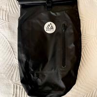 MNT10 Borsa per portapacchi da 28L