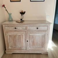 Buffet credenza