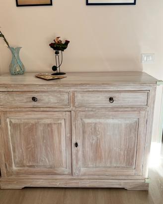 Buffet credenza