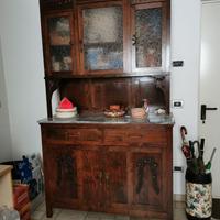 Credenza di antiquariato in stile Liberty