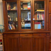 Vetrina con mobile,legno massello di noce