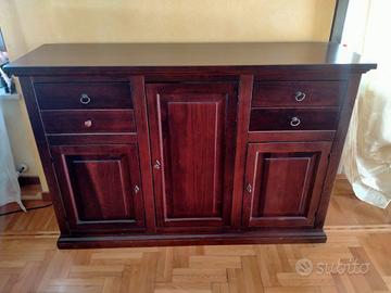 Credenza in legno massiccio