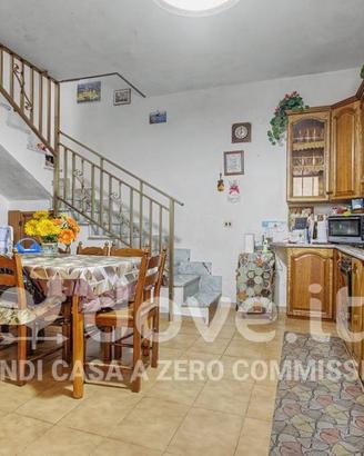 Appartamento di 100 m² con 2 locali a Bacoli