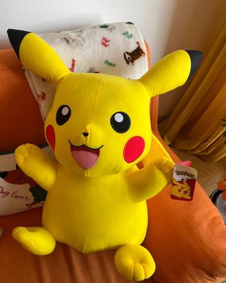 Peluche pikachu gigante NUOVO