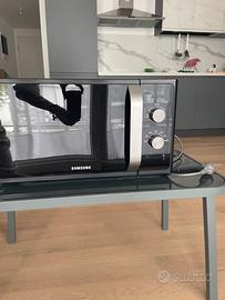 SAMSUNG - MS23F300EEK/ET-NERO