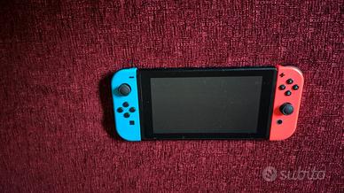 Nintendo Switch - Console