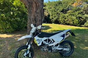 Husqvarna 701 Supermoto