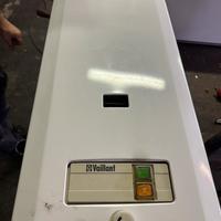 Boiler a gas vaillant 14  litri turbo