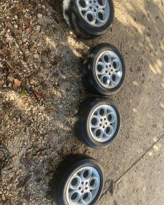 Cerchi in lega alfa romeo