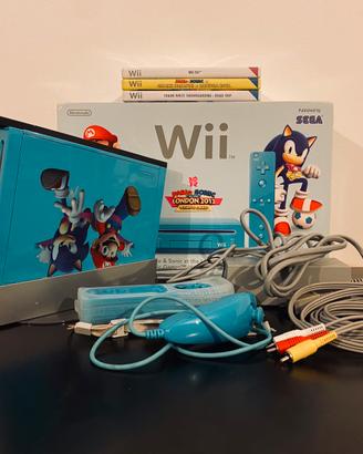 Wii Azzurra (Edizione Limitata) + Pedana Wii Fit