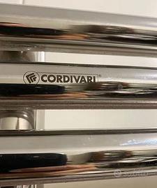 1 Radiatore elettrico in acciaio inox lucido