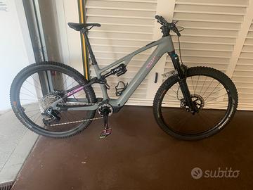 Bici elettrica Cube hybrid ams one44 TM c68x mtb