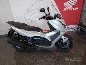 Zontes ZT 350 D scooter