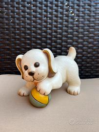 Cane Kira con palla THUN