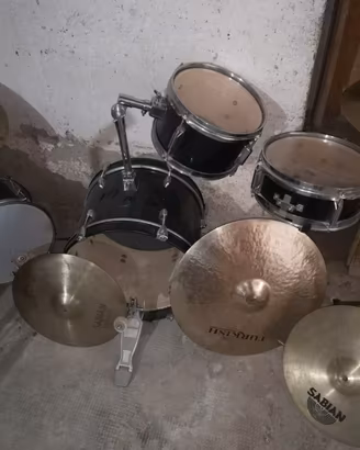 2 BATTERIE MUSICALI CON PIATTI SABIAN 45CM A 220€