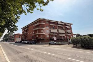 3 LOCALI A CARMAGNOLA