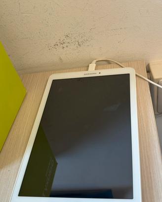 Tablet Galaxy Tab E T561