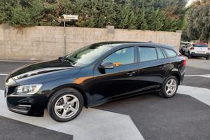 Volvo V60 D3 R-design Momentum