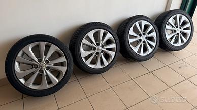 Cerchi toyota con gomme M+S Bridgestone 225/45/17