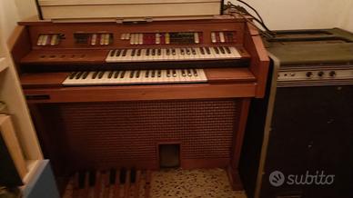 Organo elettronico ed amplificatore