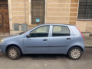 Fiat punto azzurra