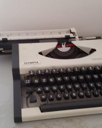 Macchina da scrivere portatile Olympia