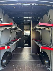 Allestimento furgone UPS completo