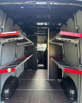 Allestimento furgone UPS completo