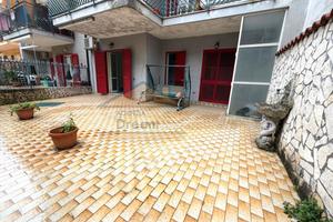 Appart. con terrazzo Via Marchesella Rif.G2042