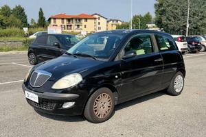 Lancia Ypsilon 1.2 8v