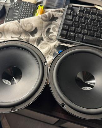 Woofer hertz