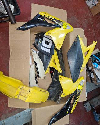 kit plastiche usato rmz 250 2012