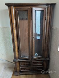 Vetrina Fuciliera in legno. 7 posti. 