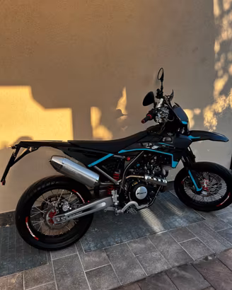 Fantic 125 4t SPECIAL EDITION - solo 2.200 km