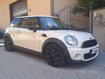 MINI one 1.6 16v edition black/white