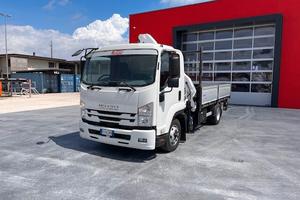 Isuzu F11.210 gru e cassone fisso