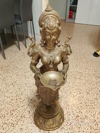 Statua Deepa Lakshmi indiano 