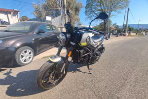 Benelli Leoncino 250