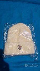 Cappello moncler bianco