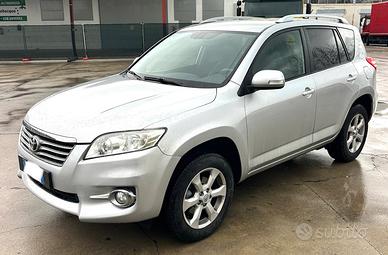 Toyota RAV 4 2.2 D-4D 150 CV DPF Exclusive