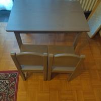 Tavolino per bambini.