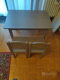 Tavolino per bambini.