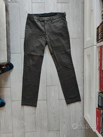 Pantaloni con pattern a quadri