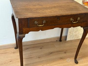 Scrivania antica in legno massello