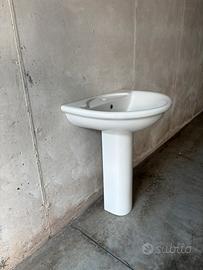 Lavabo con colonna