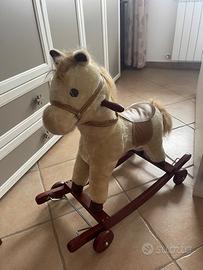 Cavallo a dondolo